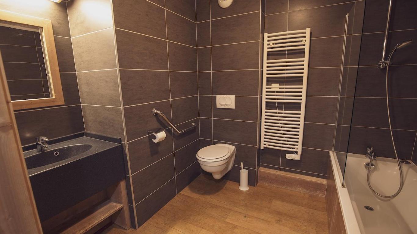 Les Grandes Feignes Aparthotel 3*